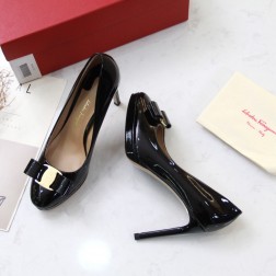 FERRAGAMO 페레가모 바라 보우 펌프스