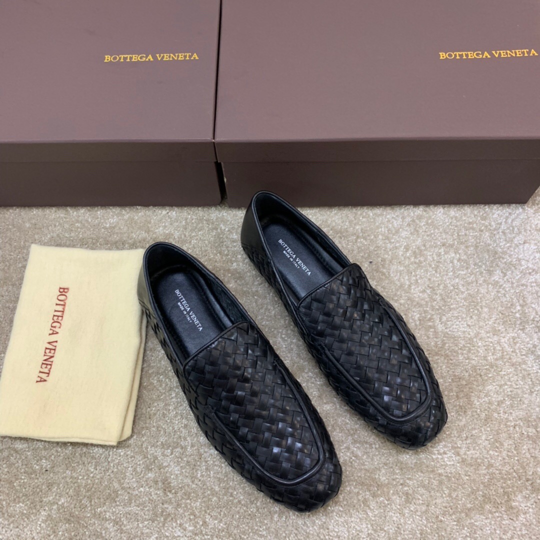 BOTTEGA VENETA 보테가베네타 소가죽 로퍼