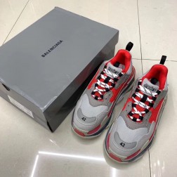 BALENCIAGA 발렌시아가 트리플 S 트레이너 스니커즈 533882W09O11000