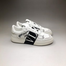 VALENTINO 발렌티노 송아지 가죽 & 패브릭 밴드 VL7N 스니커즈