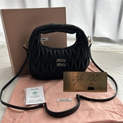 미우미우 숄더백 9017